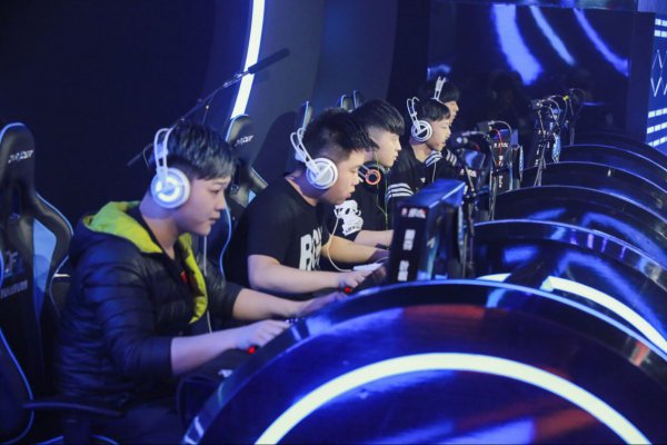 都能凭借自 都能凭借自