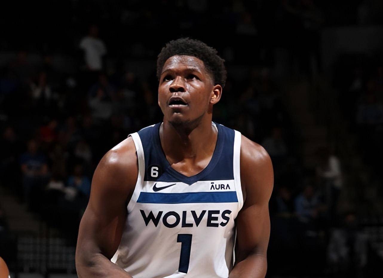 曼城依然保 曼城依然保