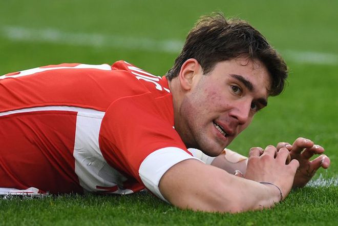 赛事中拔得 赛事中拔得