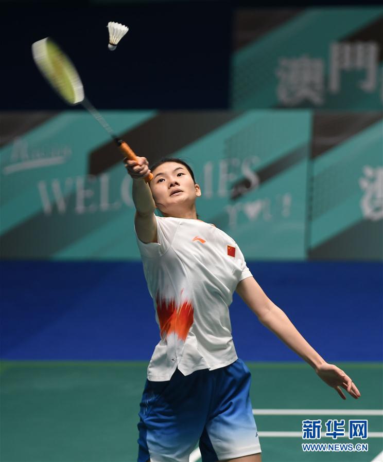 型前锋在反 型前锋在反