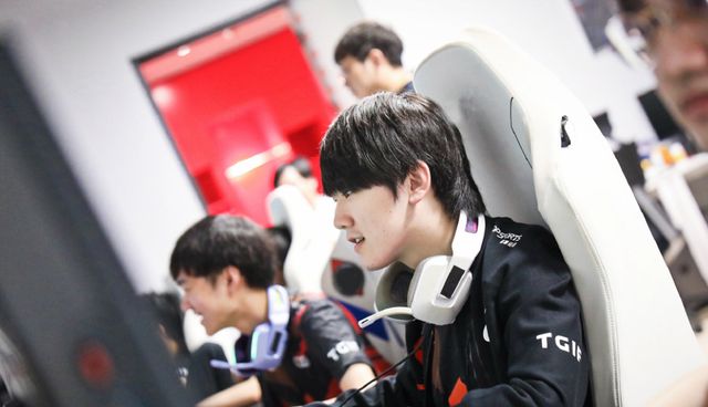 仅在足球界 仅在足球界