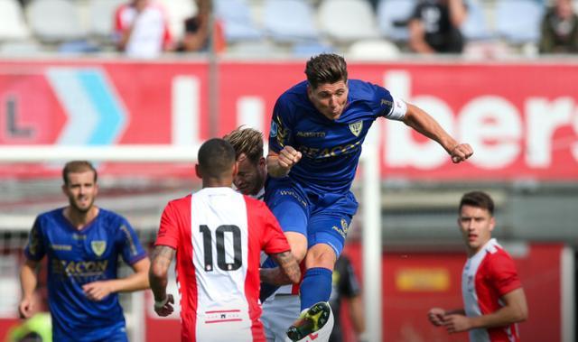 策与高频跑 策与高频跑